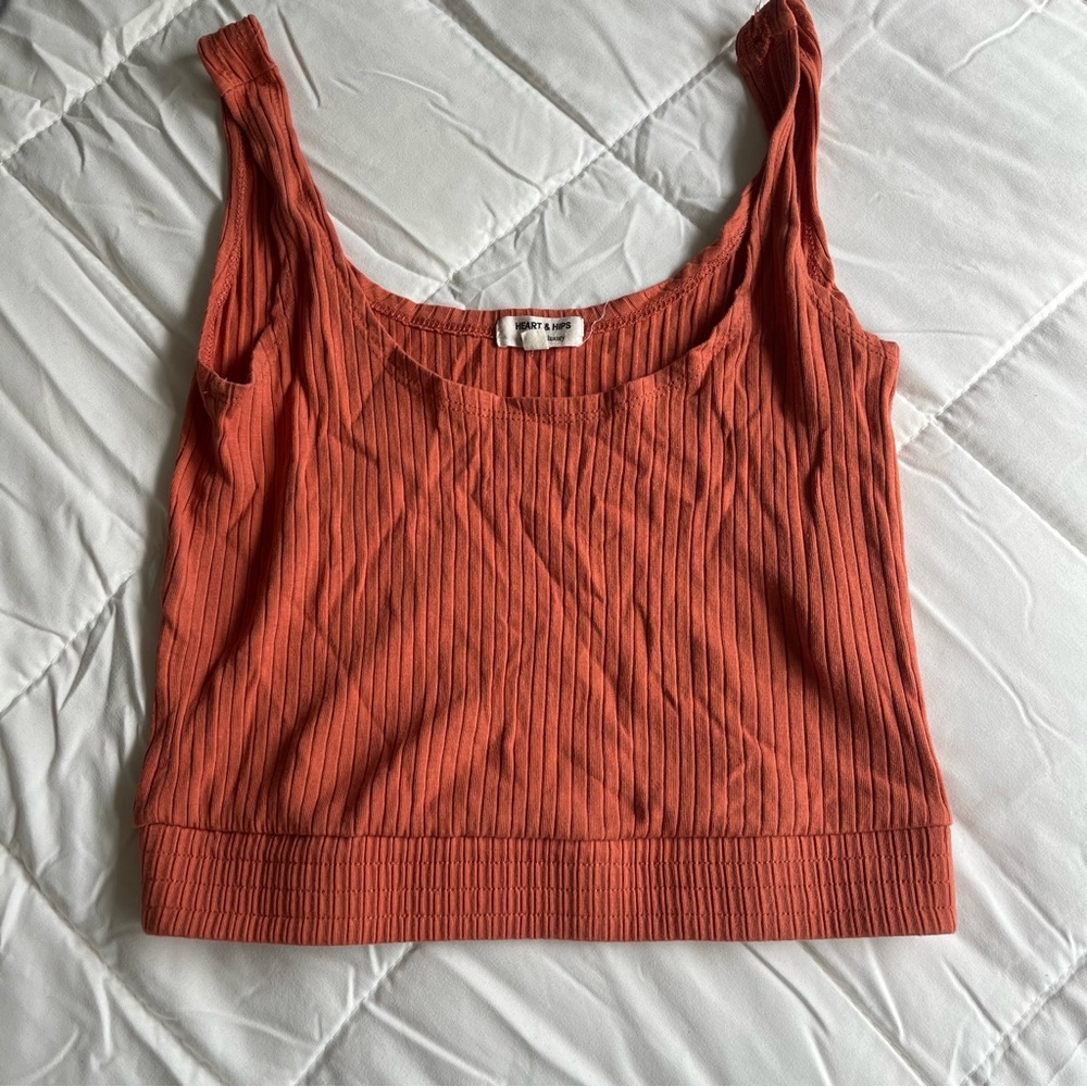 Women’s crop tank